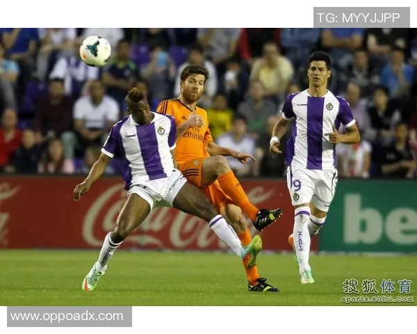 哈麦隆足球队球星全阵容大揭秘 聚焦明星球员与新赛季挑战 哈麦隆足球队球星全阵容大揭秘 聚焦明星球员与新赛季挑战