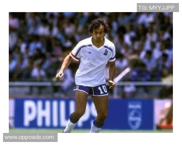 聚焦德国足球传奇球员回顾与影响力分析，探索他们如何塑造现代足球文化