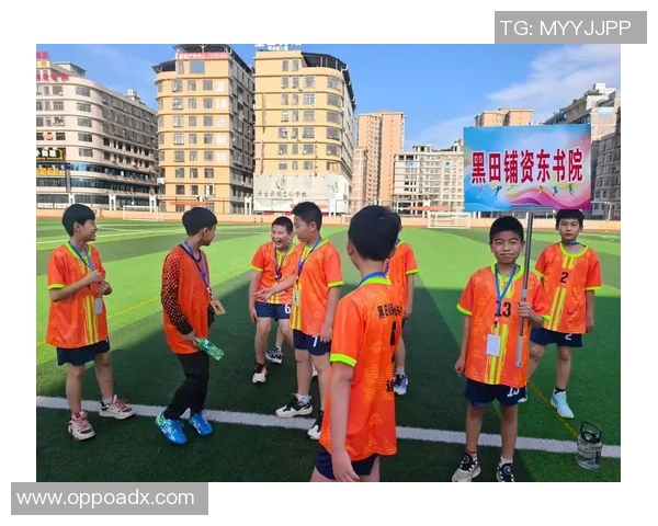 卡塔尔足球星歌闪耀绿茵展现激情与团结的独特魅力 卡塔尔足球星歌闪耀绿茵展现激情与团结的独特魅力